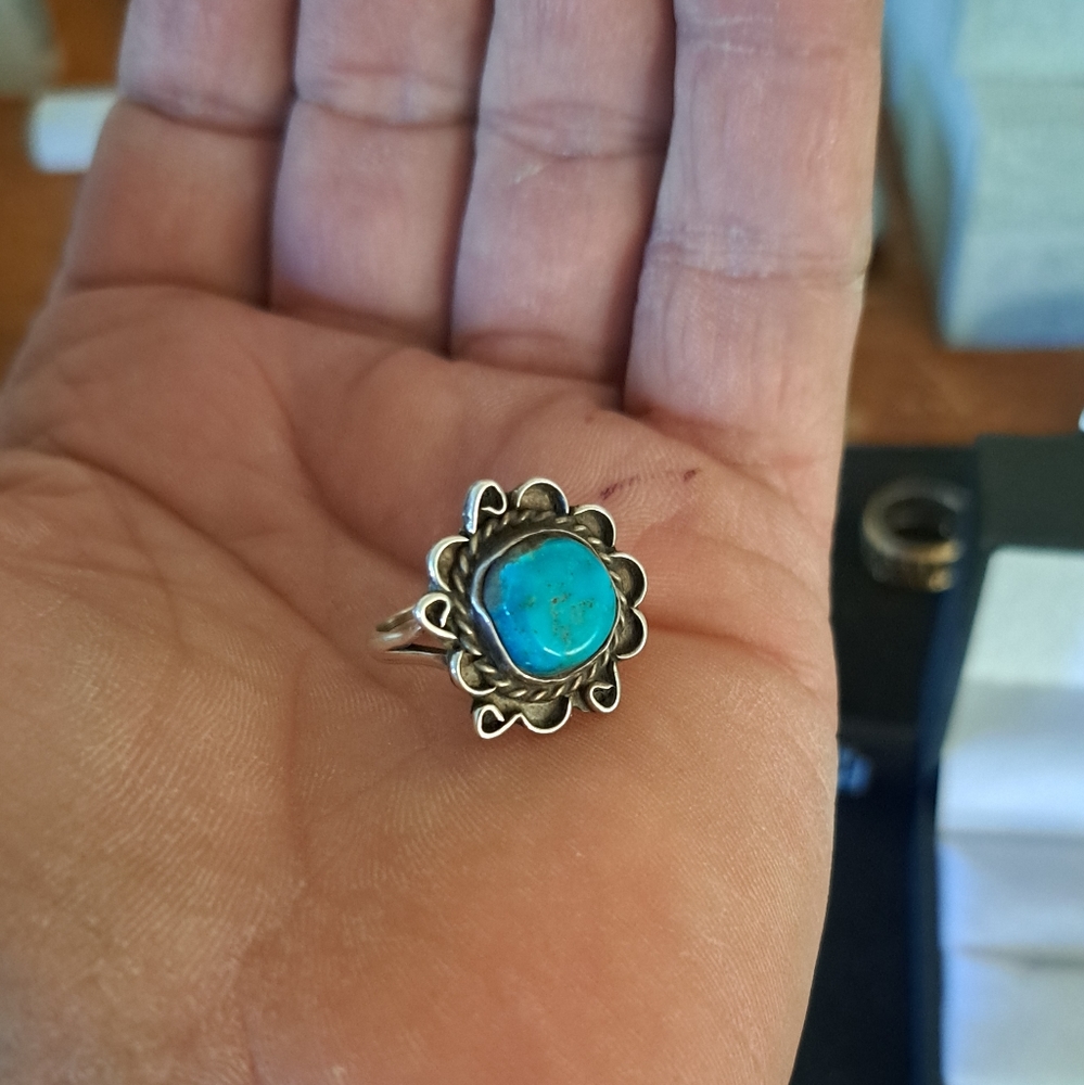 Old Pawn Native American Turquoise Ring